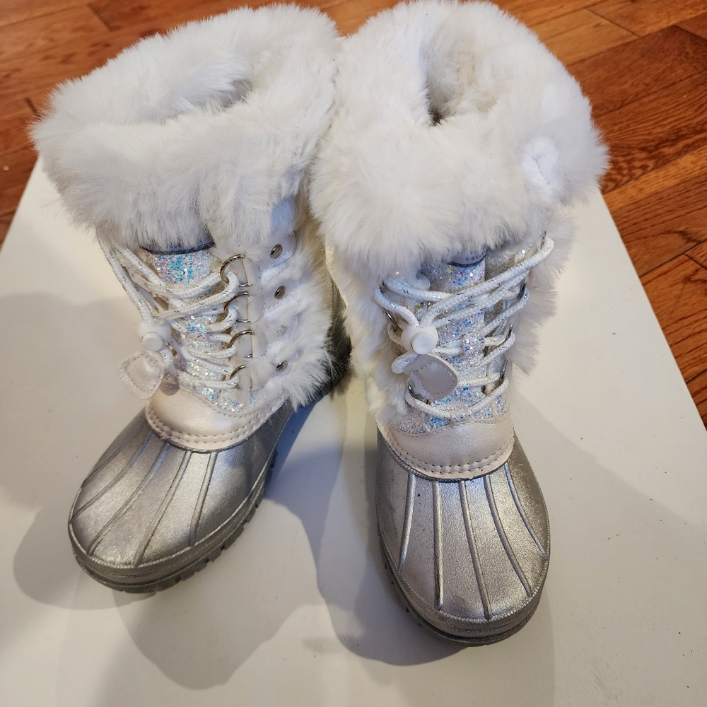 Girls snow boots